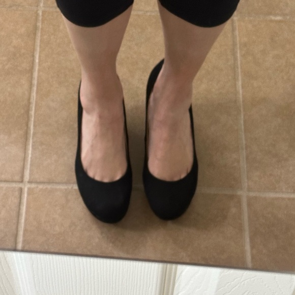 NWB a.n.a Kenny Wedge Heels. Black. Sz 6 1/2 M - Picture 6 of 7